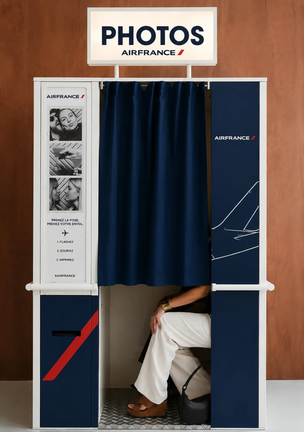 Private Booth — photo 1